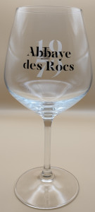 Abbaye des Rocs stemmed glass glass